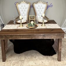 sweetheart farm table for couples